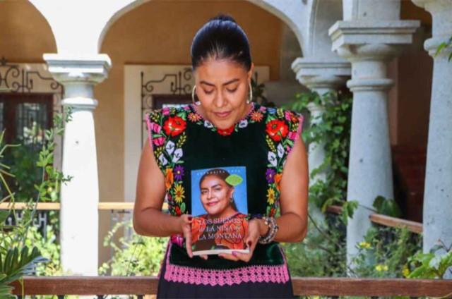 Los sueños de Eufrosina Cruz y su libro llegan a Puebla