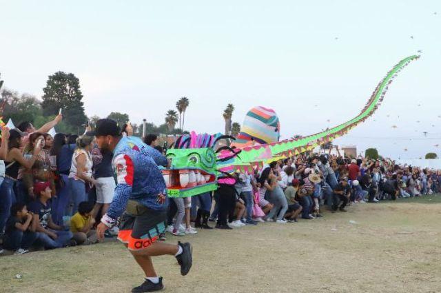 Presentan el papalote Quetzalcóatl en el Festival Volarte 2023