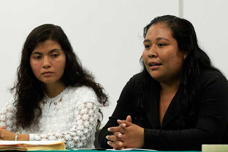 Reclaman en foro existencia de 33 presos políticos en Puebla