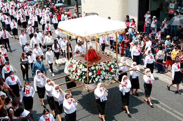 Convocó a 100 mil personas la procesión en Puebla capital