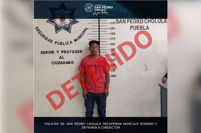 Recuperan vehículo robado en San Pedro Cholula
