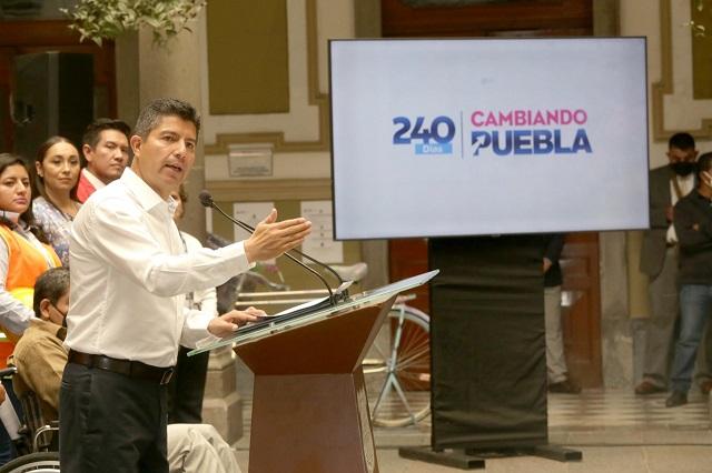 Honestidad y labor impecable pide edil de Puebla a gabinete