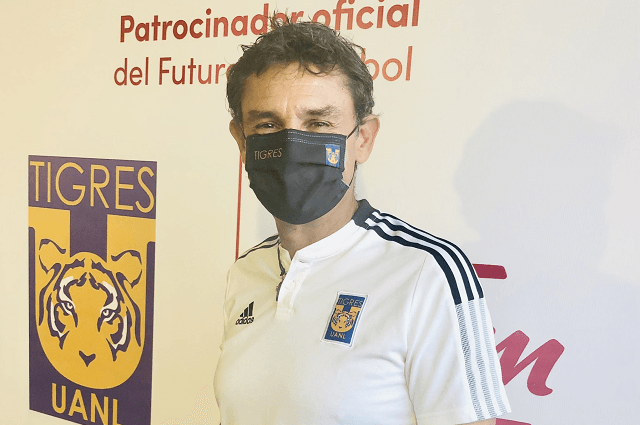 IFFHS nombra a Roberto Medina mejor entrenador de la Concacaf