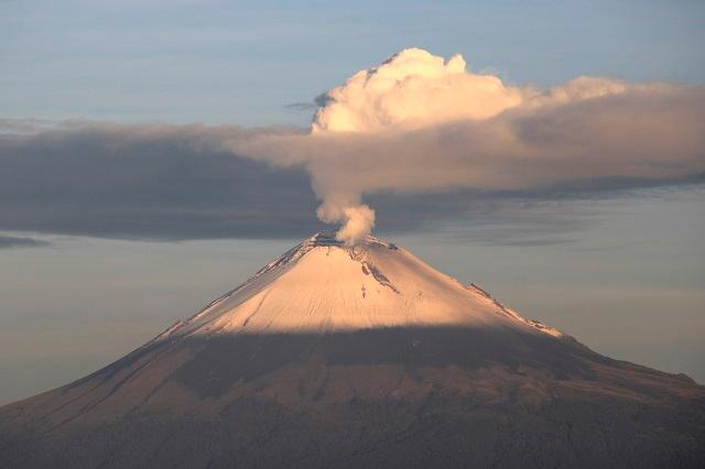 Video: Dron capta figura de rostro humano en el Volcán Popocatépetl