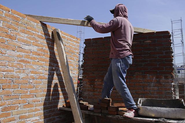 Ha perdido 8 mil empleos sector de la construcción en Puebla