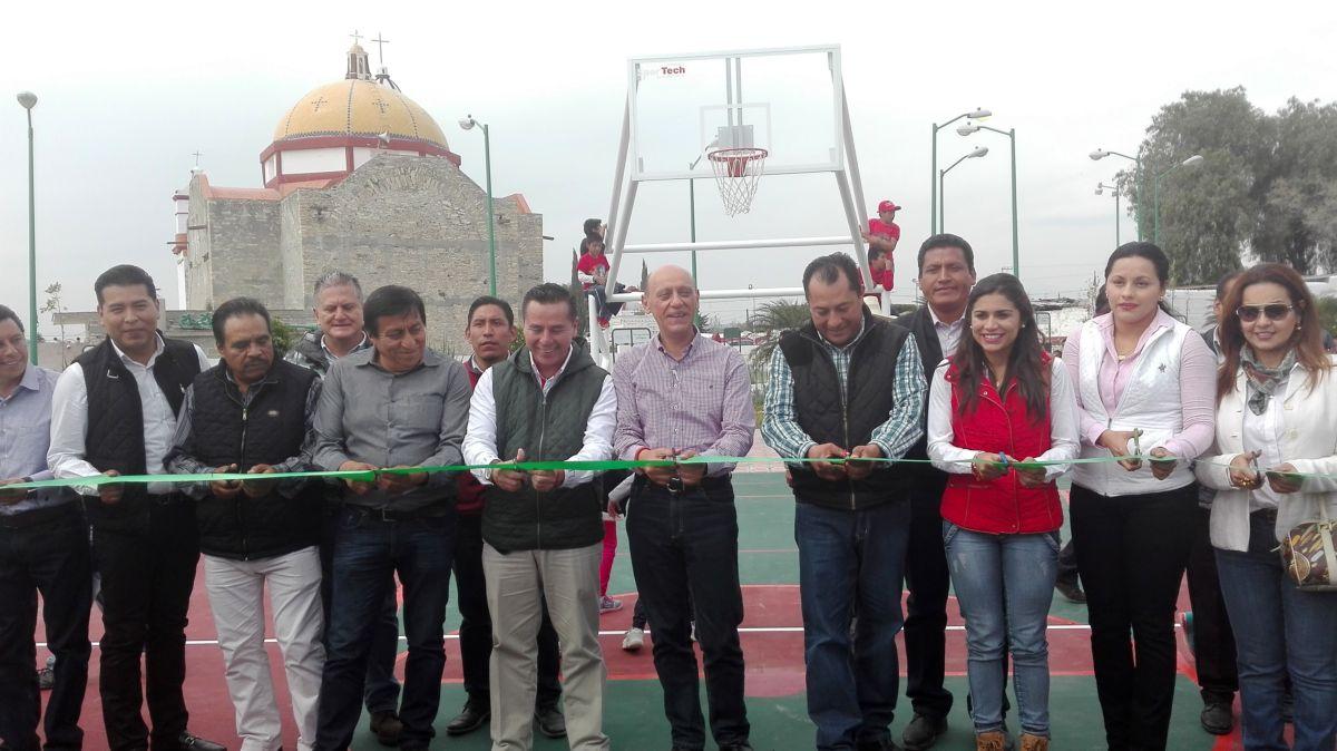 Sedatu inaugura en Tecali parque con inversión de 4 mdp