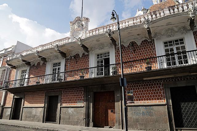 SEP federal usará 3 edificios en Puebla y ya los remodela