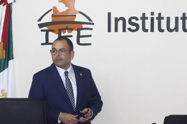 Renuncia Jacinto Herrera al Instituto Electoral del Estado