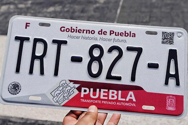 Suben placas, licencia y control vehicular en Puebla: ve cuánto
