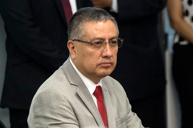 Liberan orden de aprehensión contra Abelardo Cuellar, exsecretario de Trabajo