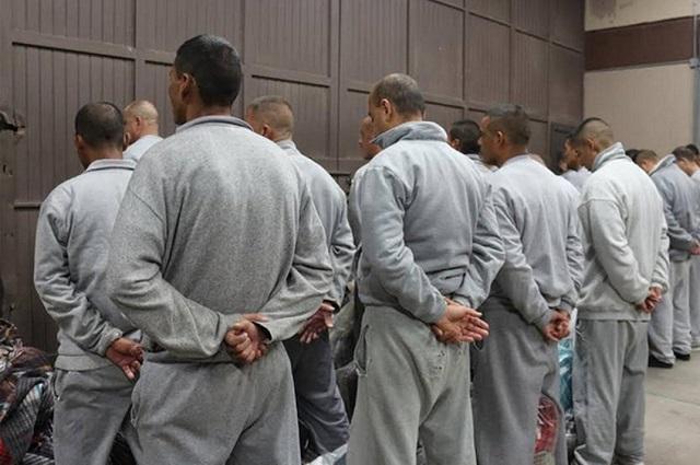 Trasladan a 20 internos de Puebla a cárceles federales