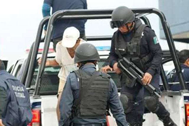 Llevan a detenidos en Ajalpan al Cereso de Tepexi de Rodríguez