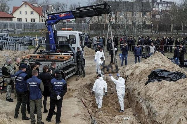 Ucrania: hallan nueva fosa con cadáveres, cerca de Kiev