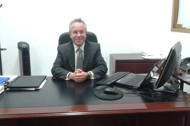 José Antonio Cabello Gil asume rectoría de la Universidad IEU