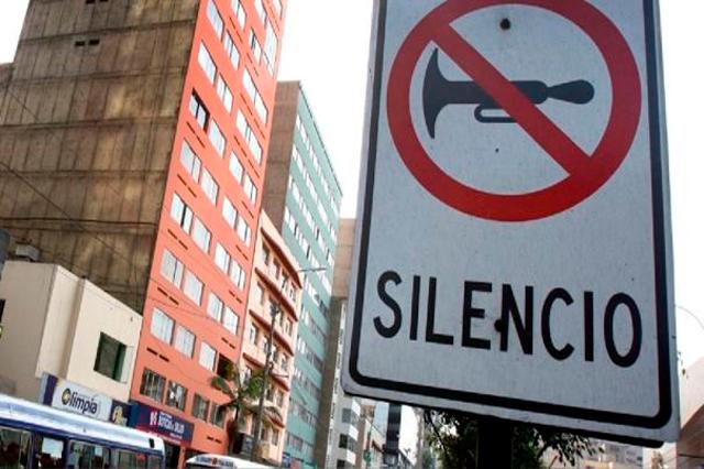 Ya hay ley para castigar exceso de ruido y anuncios en Puebla