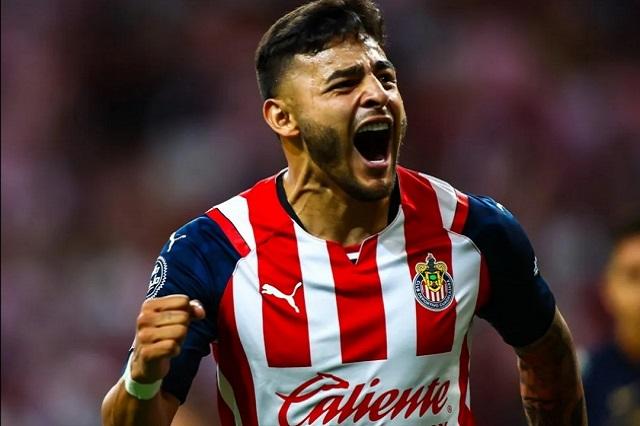 Chivas amarra a Alexis Vega hasta el 2023
