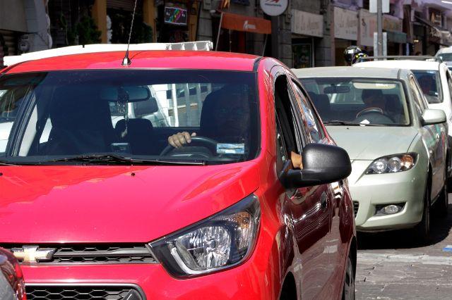 Verificación Vehicular y Hoy No Circula quedan firmes: gobernador Céspedes