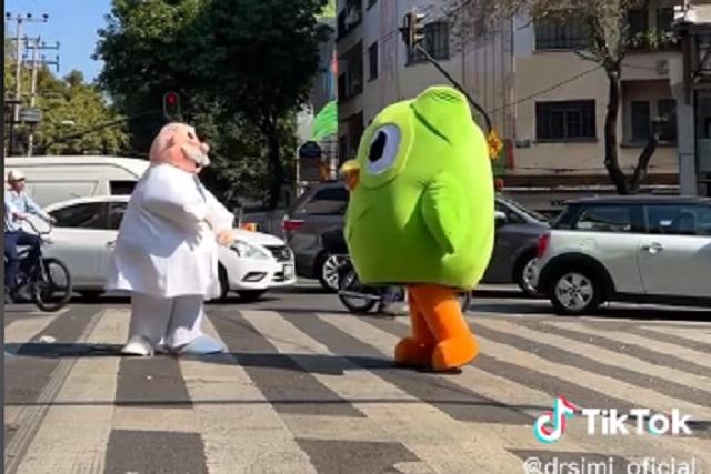 Video: Botargas del Dr. Simi y Duolingo hacen épico baile
