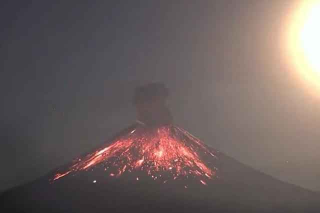 Volcán Popocatépetl registra explosión en Día de Reyes